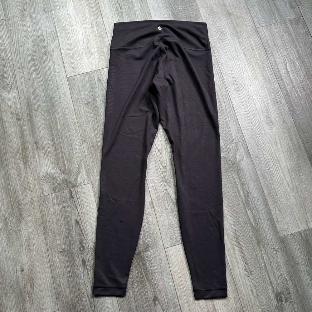 Lululemon Leggings Size 10 Black Snakeskin Texture adjustable 27" length